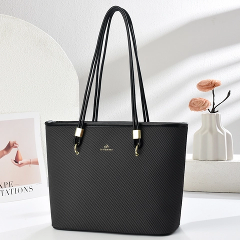 Women Large Capacity Tote Bag PU Leather Woven Texture Handbag With Polyester Lining And Golden Alloy Hardware For Daily