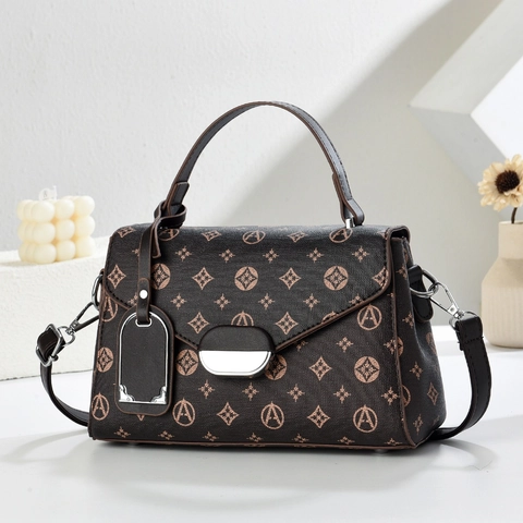 Women PU Leather Handbag Vintage Printed Crossbody Bag With Detachable Strap Envelope Flap Square Fashionable Elegant