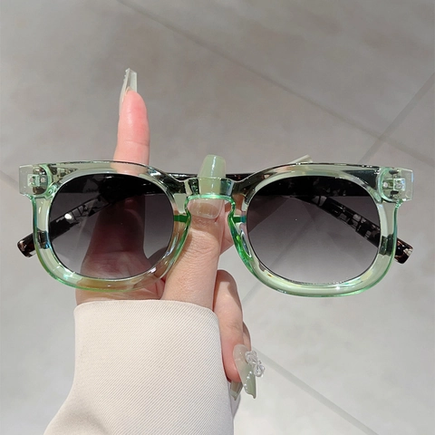 Lunettes De Soleil Rondes Rétro Mode Protection UV400 Monture PC Verres Dégradés Décor De Rivets Métalliques Unisexe