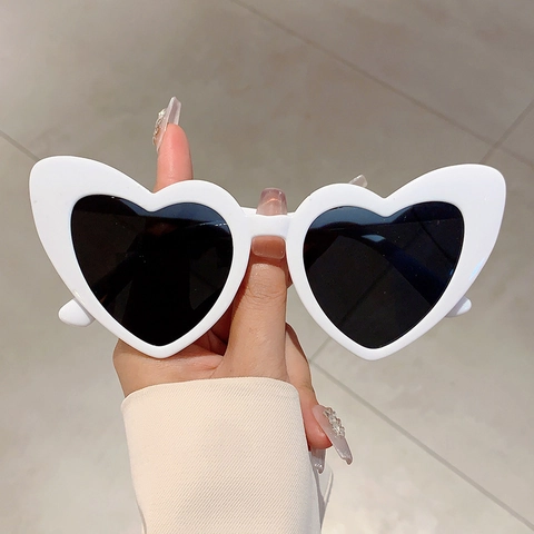 Vintage Herzförmige Sonnenbrille UV400 Schutz PC Rahmen Trendy Retro Brillen Für Party Urlaub Street Style