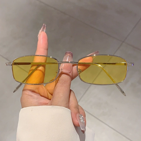 Lunettes De Soleil Rectangulaires Rétro Monture En Métal Mode Style Vintage Accessoire De Voyage Pour Femmes Hommes