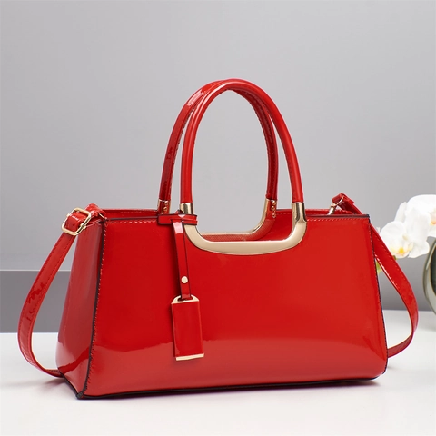 Shiny Patent Leather Handbag For Women PU Shoulder Bag With Gold Hardware Detachable Strap Elegant Crossbody Bag