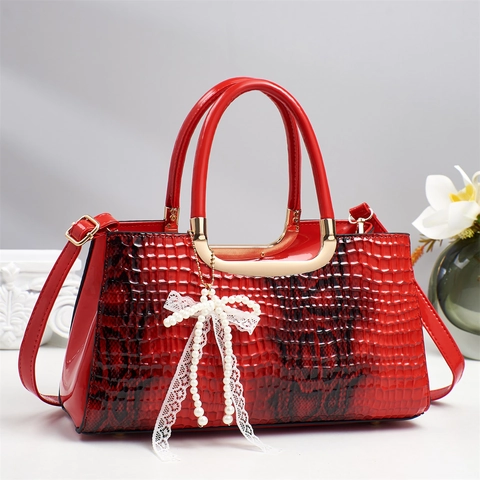 Borsa A Mano Donna Pelle PU Motivo Coccodrillo Ciondolo Fiocco Perla Artificial Elegante Borsa A Tracolla Finitura Lucida
