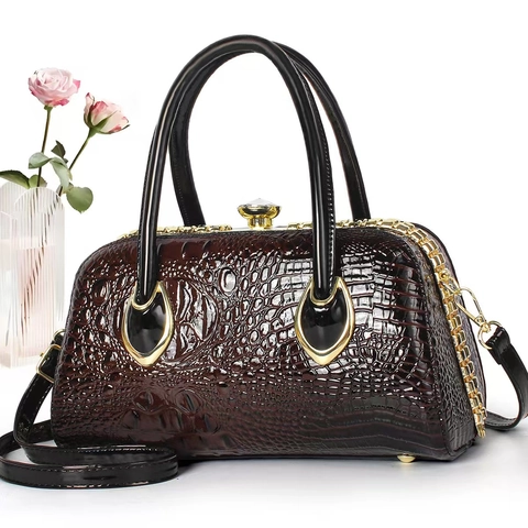 Vintage Crocodile Pattern Handbag Women Large Capacity PU Leather Shoulder Crossbody Bag With Rhinestone Lock