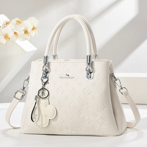 Sac À Main Pour Femme En Cuir PU Gaufré Grande Capacité Sac À Bandoulière Avec Pendentif Fleur Élégant Mode