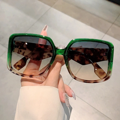 Square Large Frame Sunglasses PC Frame Gradient Lenses UV400 Protection Vintage Retro Oversized Eyewear For Women Men