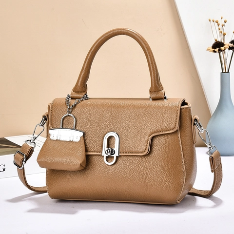 Vintage Women PU Leather Shoulder Bag Niche Design Lychee Pattern Satchel Bag Minimalist Handbag With Mini Pouch Charm For Casual Travel