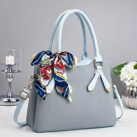 Sac À Main Élégant Pour Femme En Cuir PU Tressé Sac À Épaule Bandoulière Avec Décor Foulard En Satin Sacoche À Main Versatile