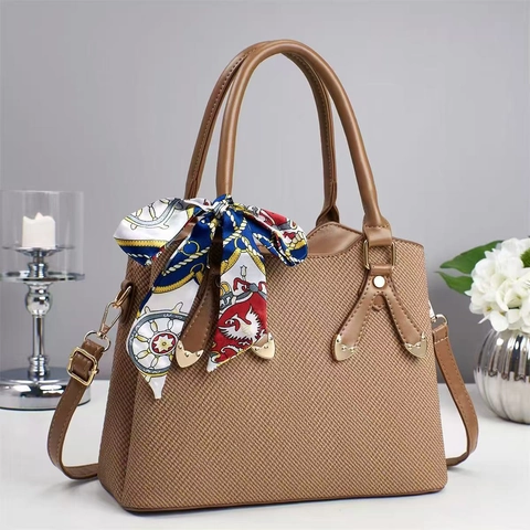 Sac À Main Élégant Pour Femme En Cuir PU Tressé Sac À Épaule Bandoulière Avec Décor Foulard En Satin Sacoche À Main Versatile
