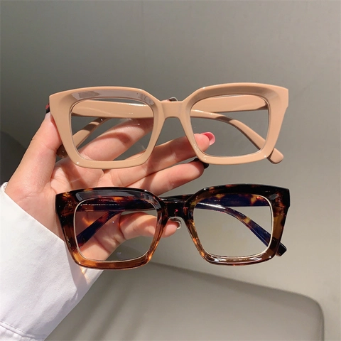 Fashion Square Frame Glasses PC Clear Lens Retro Oversized Eyewear With Decorative Rivets For Men Women