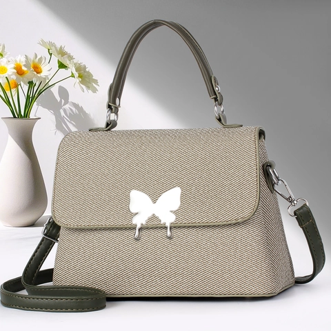 Borsa A Mano In Pelle PU Intrecciata Elegante Fibbia In Metallo A Farfalla Borsa A Tracolla Per Donne Quotidiana Versatile Minimalista