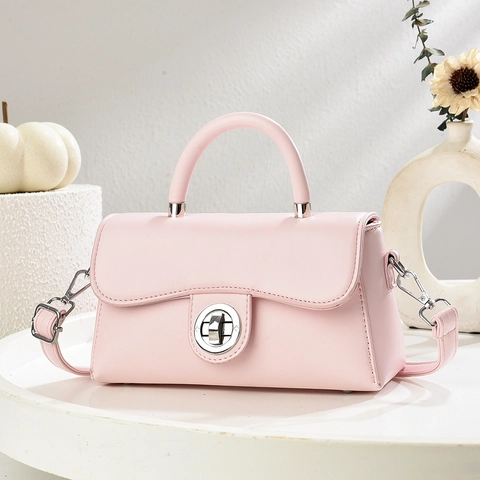Square Crossbody Bag PU Leather Handbag With Adjustable Strap And Silver Twist Lock For Women Elegant Commuting Style