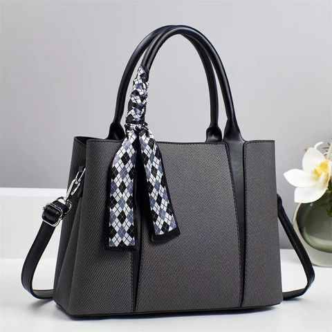 Bolso De Mano Para Mujer Cuero PU Lona Empalme Gran Capacidad Color Contraste Tote Con Pañuelo Decorativo Elegante Bolso De Hombro
