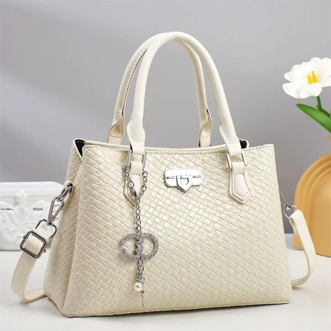 Women Woven PU Leather Handbag Large Capacity Crossbody Shoulder Bag With Rhinestone Pearl Metal Charm Decorative Tote Bag