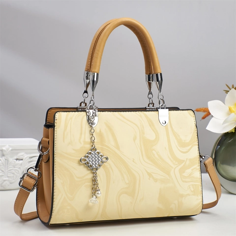 Borsa Da Donna In Pelle PU Con Trama Marmo Elegante Borsa A Mano E Tracolla Con Pendente Nodo Cinese E Perla Artificial
