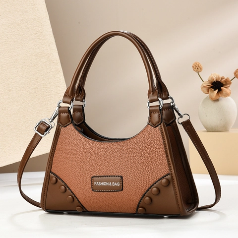Borsa A Mano Da Donna In Pelle PU Texture Lychee Patchwork Decoro Con Borchie Borsa A Tracolla Moda Street Trend