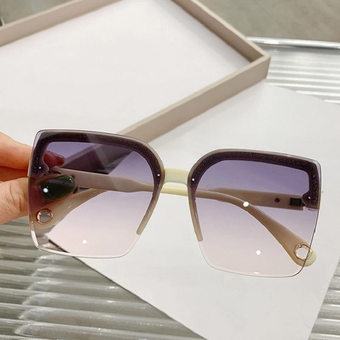 Oversized Square Sunglasses For Women Gradient PC Lenses UV400 Protection Fashion Outdoor Travel Eyewear Frame