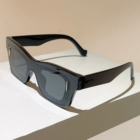 Vintage Square Frame Sunglasses Integrated Lens UV400 Protection PC Plastic Rivet Decor Fashion Shades For Men Women