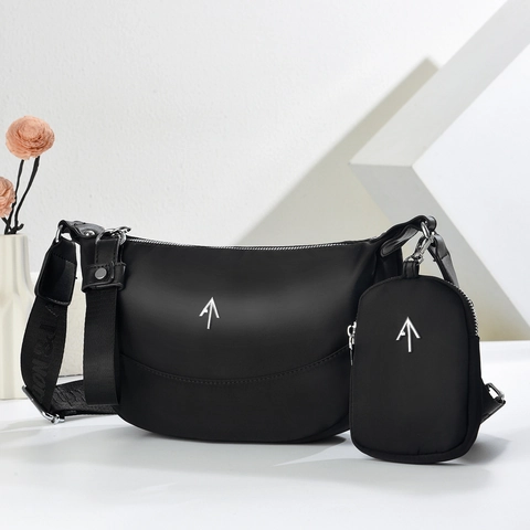 Nylon Umhängetasche Und Abnehmbarer Beutel Halbmod Underarm Schultertasche Breiter Gurt Lässige Mode Für Damen
