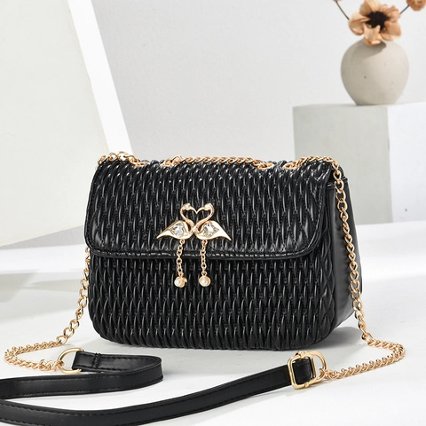 Damen PU Leder Schulter Umhängetasche Falten Steppmuster Goldene Kette Metallschloss Schicke Vielseitige Handtasche