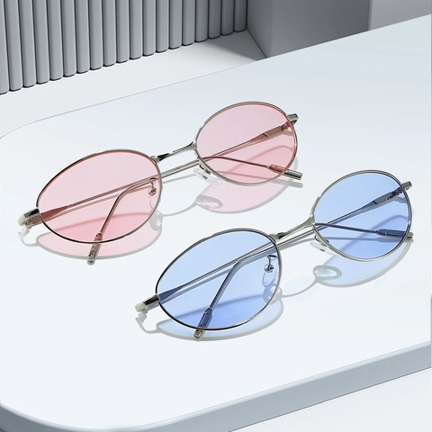 Occhiali Da Sole Ovali Retrò Montatura In Metallo Protezione UV400 Leggeri Viaggi All'Aperto Moda Hip Hop Per Uomo Donna