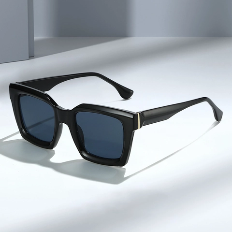 Retro Square Sunglasses Oversized PC Frame UV400 Protection Driving Outdoor Fashion Eyewear Unisex