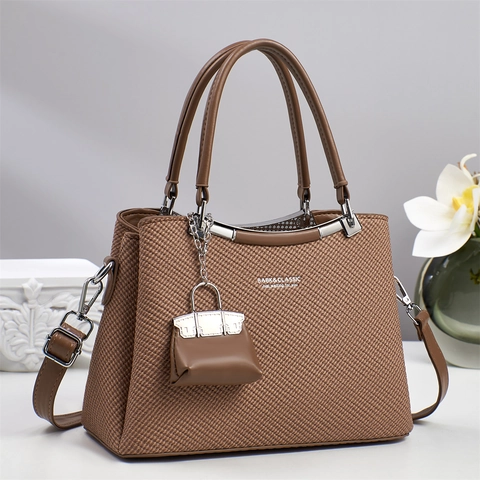 Borsa A Mano Da Donna Trama Intrecciata Pelle PU Borsa A Tracolla Con Mini Ciondolo Borsa Versatile Borsa Da Spalla Moda