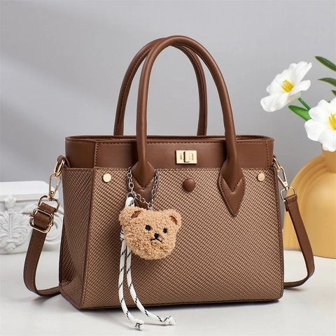 Borsa da Donna in Pelle PU Casual Borsa a Tracolla Pendolare Con Pendaglio Orso Texture Intrecciata Borsa per Uso Quotidiano Donna