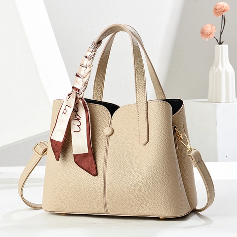 Elegant Women Pebble Grain PU Leather Handbag Large Capacity Crossbody Shoulder Bag With Scarf Decor For Daily Commute