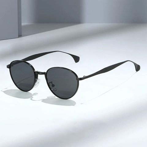 Oval Sunglasses Retro Metal Frame UV400 Protection Vintage Japanese Style Lightweight Fashion Eyewear For Men Women