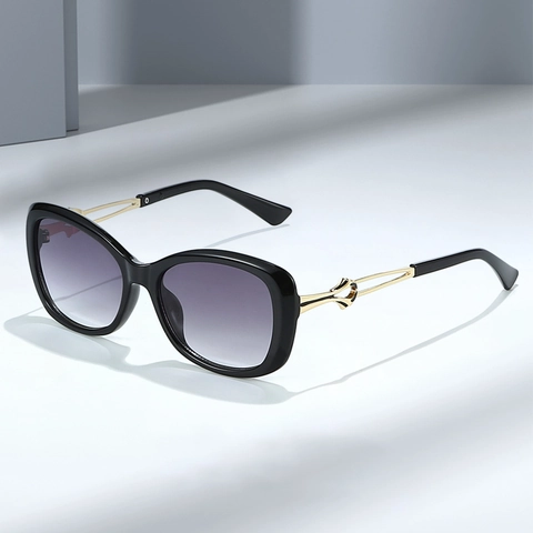 Fashion Butterfly Sunglasses Women UV400 Protection Large PC Frame Hollow Metal Temples Trendy Eyewear