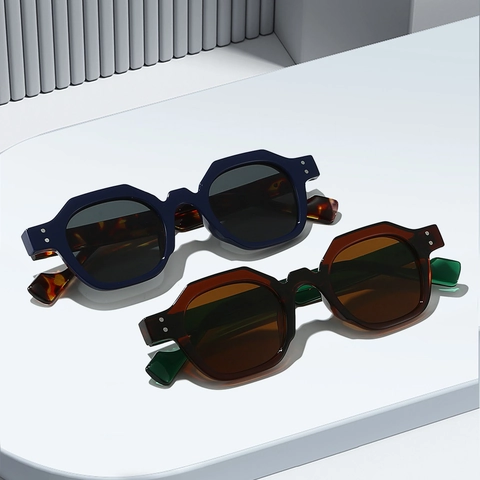 Occhiali Da Sole Poligonali Geometrici Protezione UV400 Montatura PC Spessa Decoro Rivetti Moda Retrò Uomini Donne