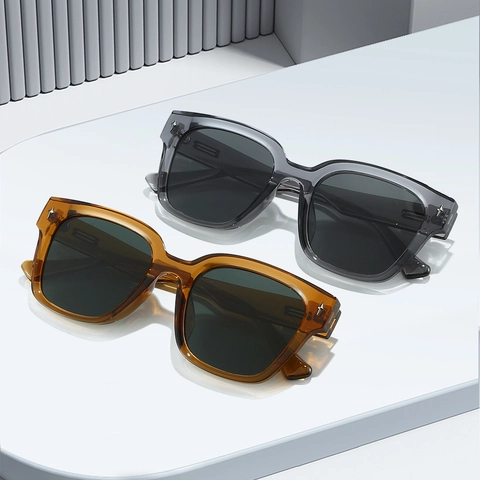 Square Frame Sunglasses UV400 Protection TR90 PC Material Rivet Decor Unisex Fashion Eyewear