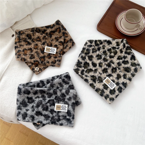 Cache-cou En Peluche À Imprimé Léopard Fausse Fourrure Écharpe D'Hiver Chaude Épaisse Enveloppement Croisé Style Coréen Chic Femme