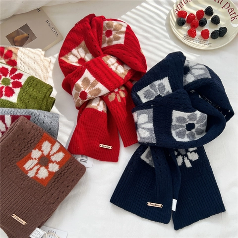 Bufanda De Invierno Para Mujer Pura Lana Tejida Estampado Floral Suave Cálida Calentador De Cuello Estilo Retro Decoración Logo Metal
