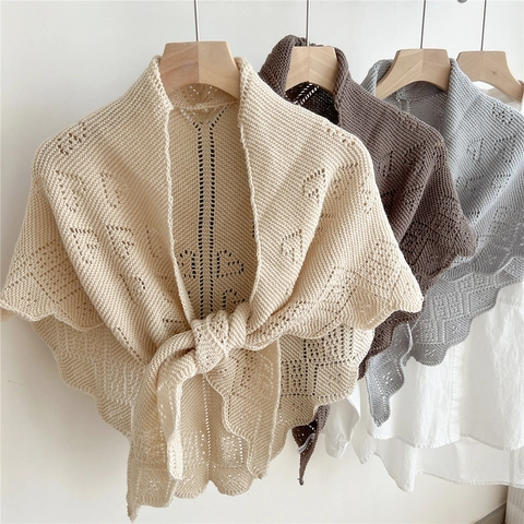 Châle Triangulaire En Tricot À Motif Cœur Ajouré Bordure Festonnée À Nouer Devant Écharpe Élégante Femmes Polyvalente