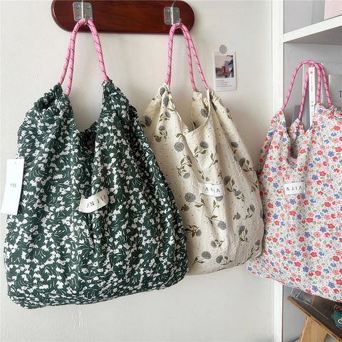 Floraler Print Tote Bag Plissee Stoff Große Kapazität Kordelzug Umhängetasche Mit Geflochtenen Seilgriffen Casual