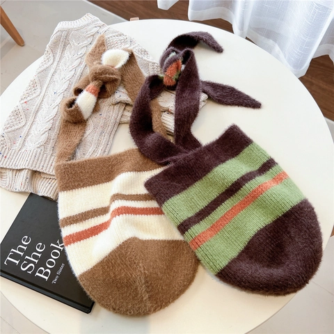 Gestreepte Gebreide Schoudertas Pluizig Garen Tote Met Geknoopte Handgreep Grote Capaciteit Casual Herfst Winter Voor Dames