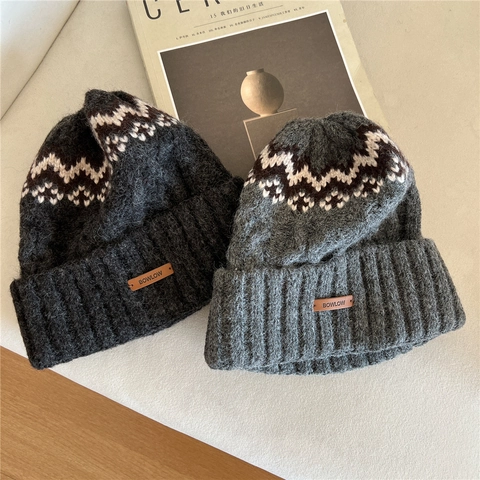 Gorro Beanie De Invierno Para Mujer Punto Grueso Cálido Mezcla De Lana Jacquard Patrón Parche De Cuero Exterior