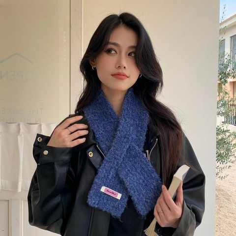 Women Winter Solid Color Knitted Cross Over Boucle Neck Warmer Warm Lamb Wool Look Pull Through Scarf Fashion Snood