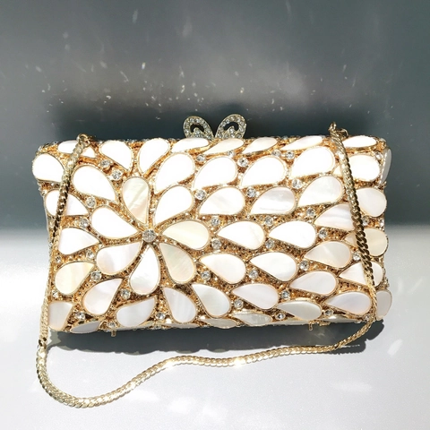 Luxury Evening Clutch Bag Metal Frame Mother Of Artificial Pearl Flower Rhinestone Crystal Handbag For Banquet Wedding Formal