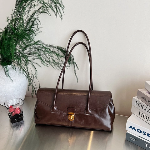 Vintage PU Leather Baguette Bag Women Retro Underarm Shoulder Bag Large Capacity Commuting Handbag Metal Buckle