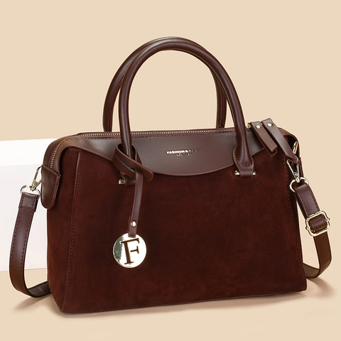 Sac À Main Boston Femme Daim Et Cuir Lisse Surpiqûres Grande Capacité Sac À Bandoulière Rétro Avec Pendentif Lettre F Décoratif