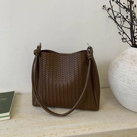 Geflochtene Eimer Umhängetasche PU Leder Große Kapazität Geknoteter Riemen Unterarm Tasche Und Innentasche Nische Retro