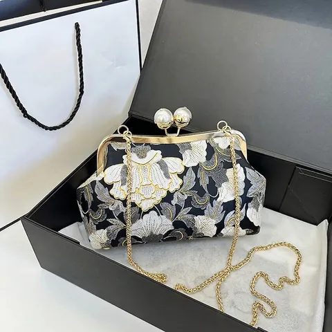 Vintage Abendtasche Mit Blumenstickerei Künstliche Perlenverschluss Goldkette Crossbody Handtasche Elegant Retro Stil Damen
