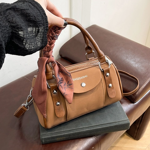 Borsa Boston Vintage Donna Pelle PU Borsa A Tracolla Manico Con Sciarpa Decorazione Borchie Moda Versatile