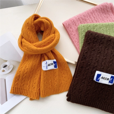 Écharpe en Tricot Double Face pour Femmes Écharpe d'Hiver Chaude et Épaisse à Torsades avec Décoration d'Étiquette Cache-Col Long et Doux