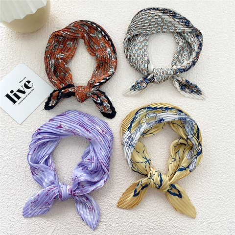 Foulard Quadrato Piccolo in Raso Plissettato da Donna con Stampa Floreale Vintage Sciarpa da Collo Professionale Decorativa