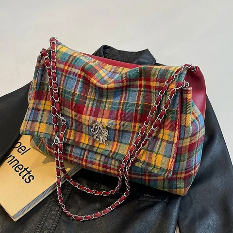 Women Tartan Plaid Tote Bag Large Capacity Tweed Cloth British Retro Shoulder Bag With Metal Chain Strap Flap Over