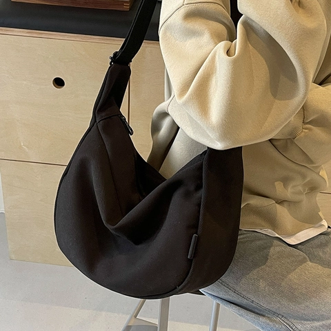 Grand Sac En Toile Forme Croissant Sac Bandoulière Minimaliste Style Niche Femme Voyage Décontracté